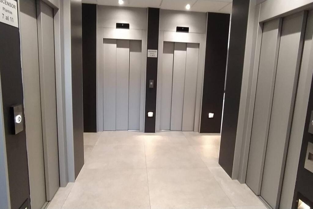 Alojamiento En Playa Del Arbeyal Gijón Exterior foto